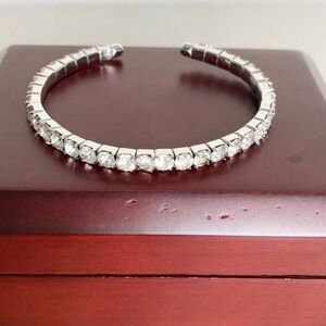Rhinestone Stretch Bracelet 7”